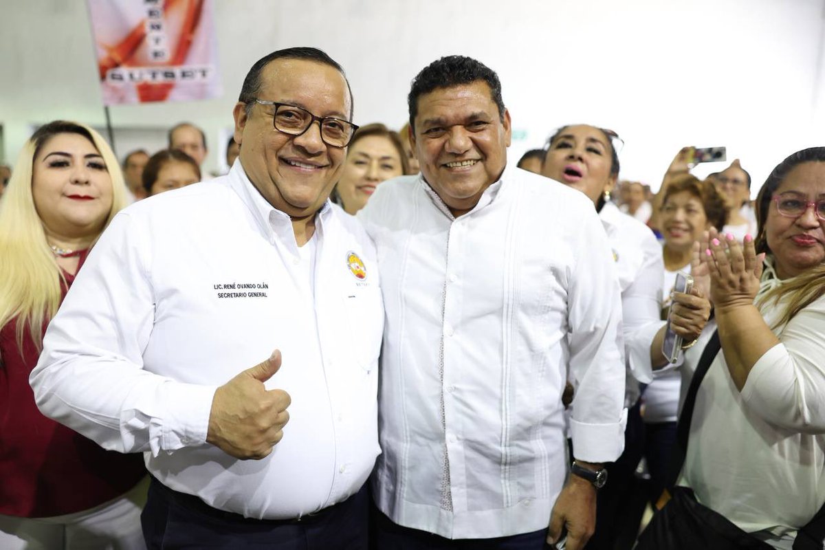 TabascoJavier's tweet photo. Vamos a sacar adelante a Tabasco con respaldo de las y los trabajadores al servicio del Estado; agradezco a René Ovando la invitación a la Asamblea Extraordinaria del @SUTSETOficial https://t.co/4NJGZ7l9DW