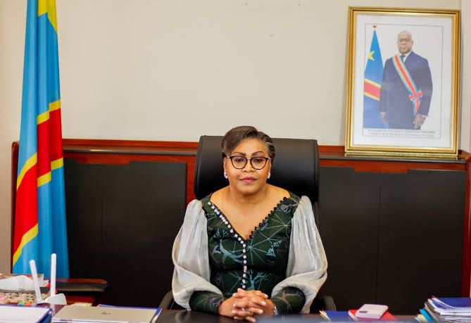 Madame, Excellence,

Je vous félicite très chaleureusement de votre nomination à la Primature de la Rdc. C’est un honneur que vous méritez, et vous avez la compétence, la générosité et la vision nécessaires pour assumer cette haute fonction.