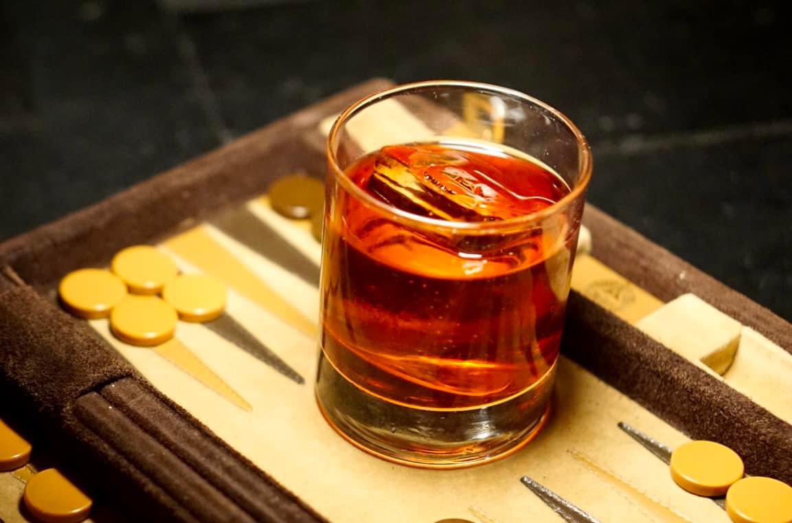 otwndk's tweet image. Vi har landets bedste cocktailbar i Odense

De har lagt al deres passion i de cocktails der skabes, serveres og nydes i rammerne hos Visit. Enhver cocktail der laves smager vidunderligt og til tider overasker varianterne hjernen i reelle mindfucks 🤯
#visit #cocktailbar #odense