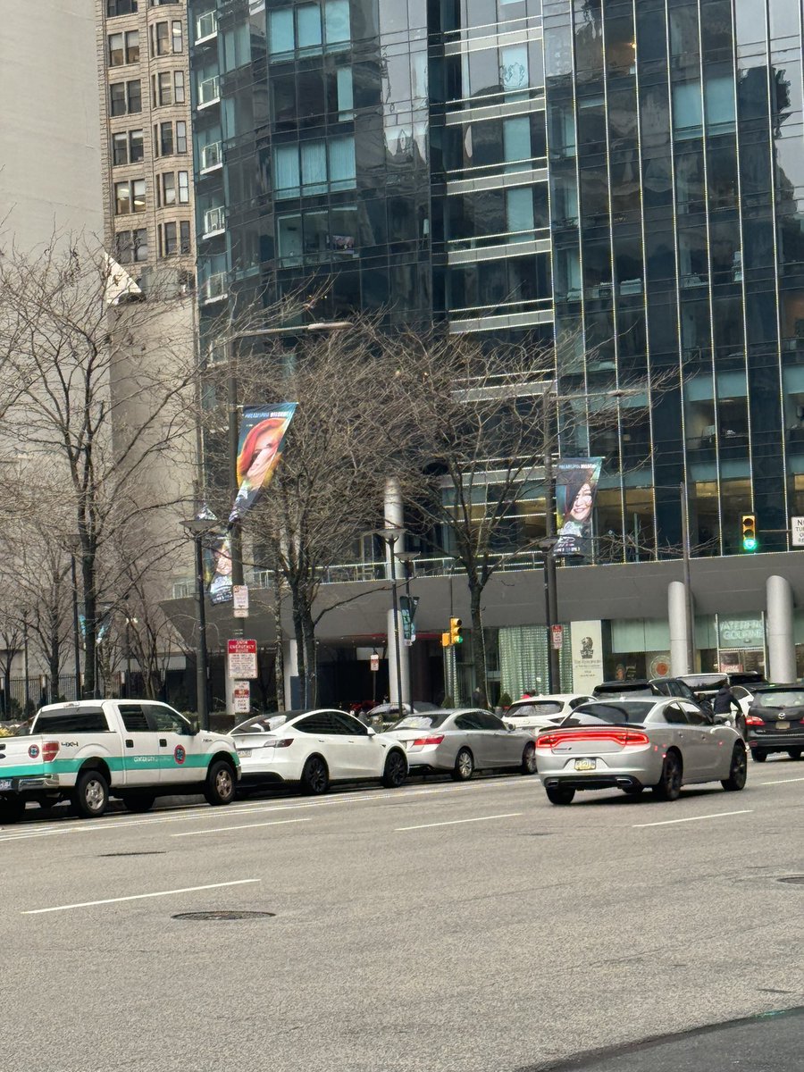 Coach_Moises's tweet photo. Took a stroll downtown in my beloved City of Brotherly Love. Looking forward all the Wrestling coming to Philly. https://t.co/pm8shj2gP4