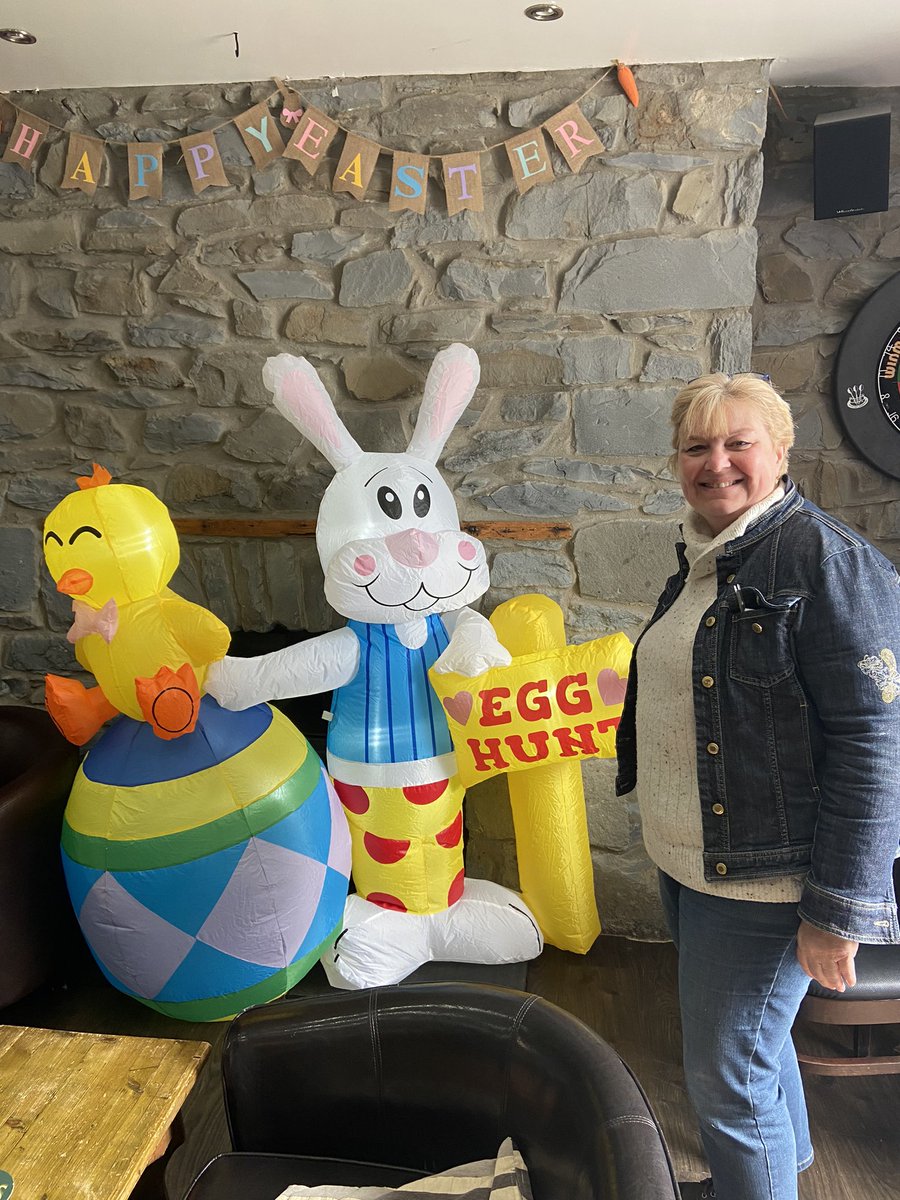 JackieJonesWal1's tweet photo. Great lunch at the White Swan in #Llanon #Ceredigion today.
Missed the #EasterEgg hunt 🐰🥹🐣 shame. https://t.co/VIcrjjIc6k