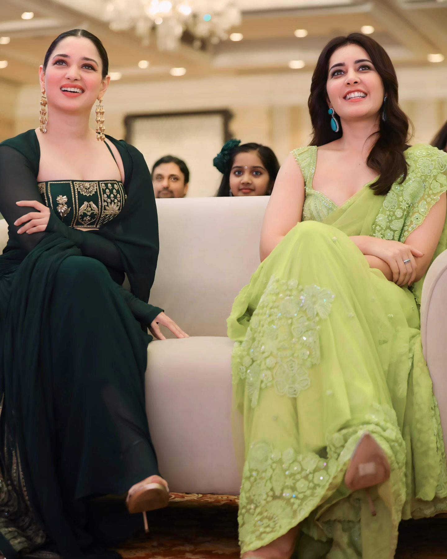 GKGcKO5W0AAw4zG?format=jpg&name=large