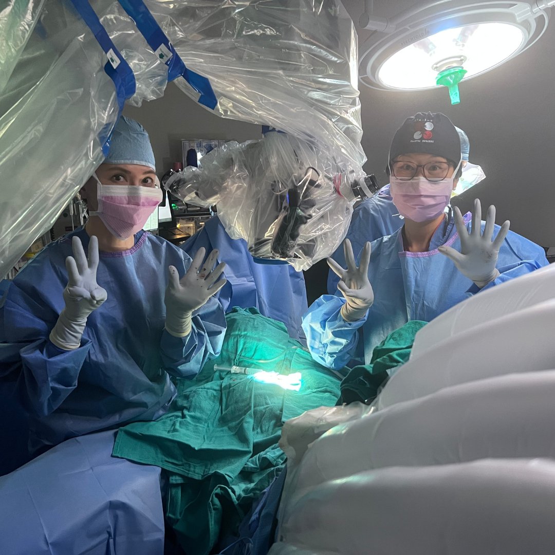 Micro CI's Drs. Allison Bae & Mimi Wu Young performed flaps 5, 6, 7, & 8 under guidance of Dr. Dung Nguyen. They completed a bilateral breast reconstruction with free MS TRAM flaps & auto augmentation with bilateral O-FAFFs. Apply for the microsurgery CI at link in bio by today!