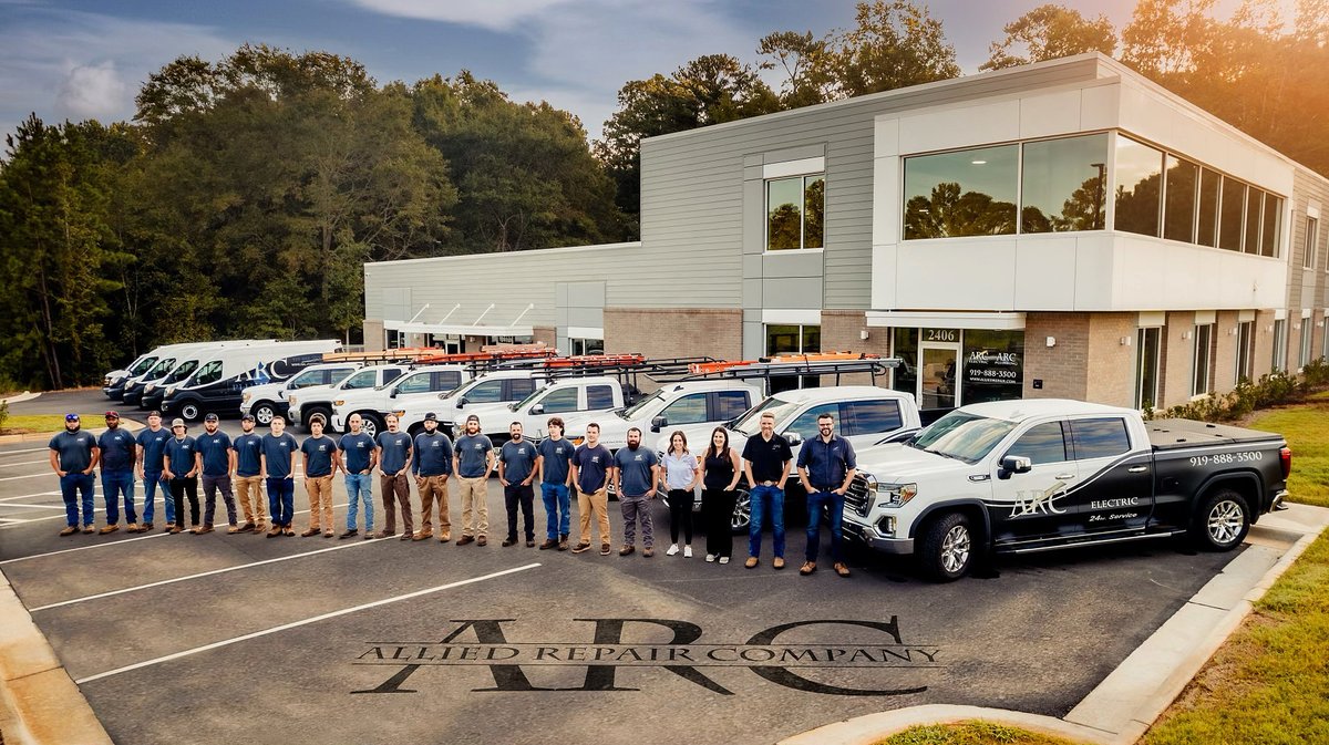 ArcElectricllc's tweet photo. The whole team at our new HQ #raleigh #electrician https://t.co/cCacedPvbX