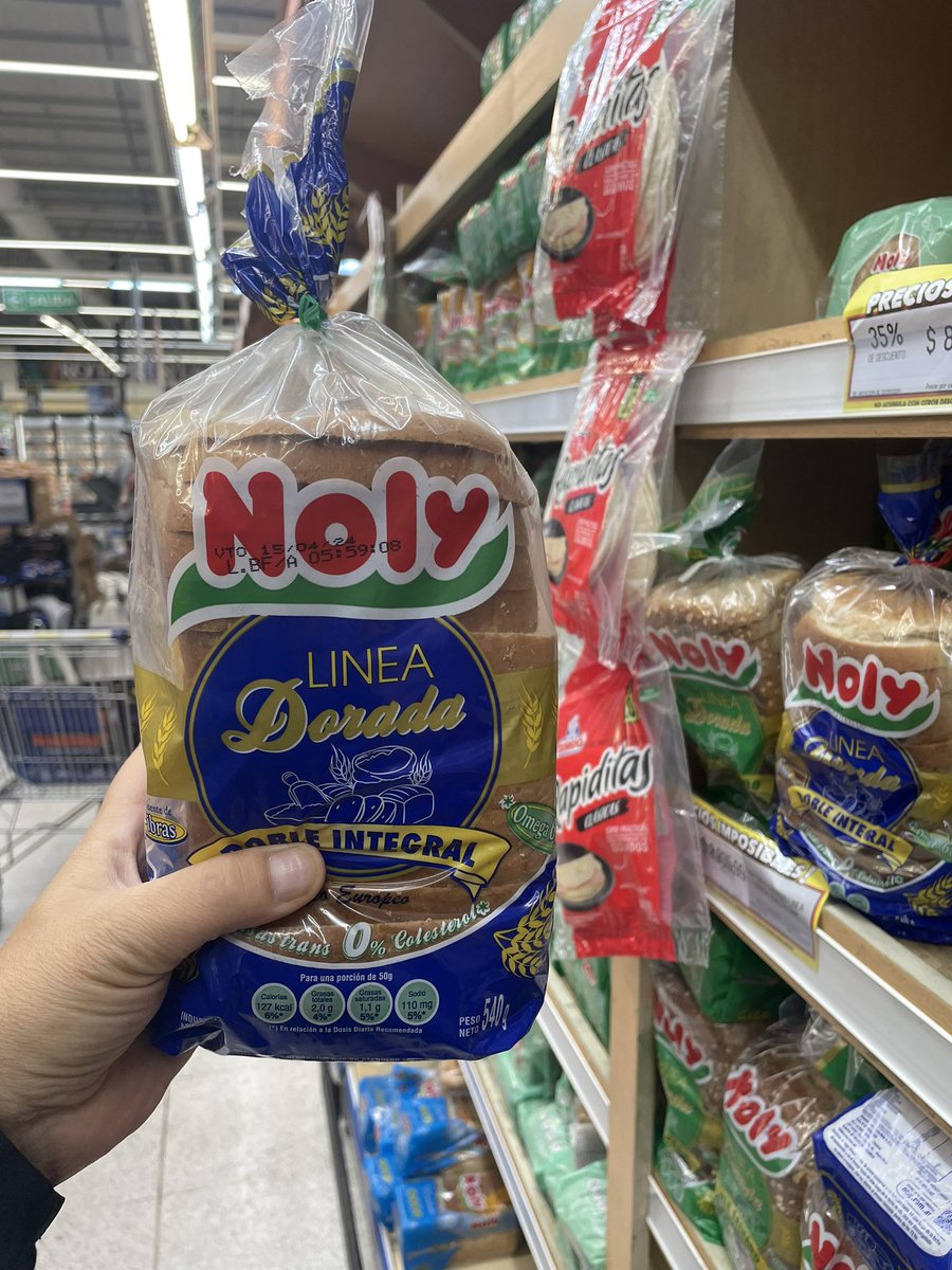 dievalen's tweet photo. En el Super, eligiendo productos locales de calidad y muy buen precio. Este pan lactal de #Noly  esta más de un 30% por debajo de su competencia directa de una empresa multinacional! https://t.co/rsGzQxGAwZ