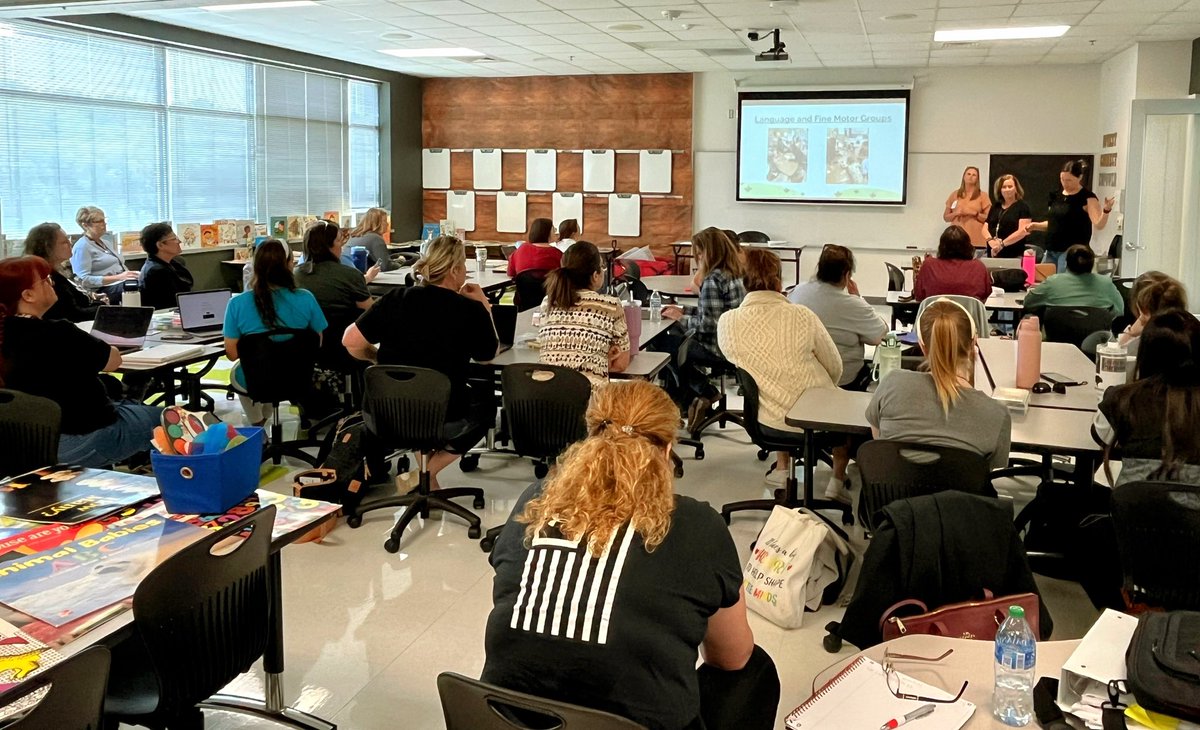 Alignment and collaboration PD with all district ECSE, State-Mandated and Tuition-Based PreK teachers. “Language and Fine Motor” groups in coordination with ST/OT benefits ALL students! #GrowingGreatness @MHsocialstudies @caferrell_CISD