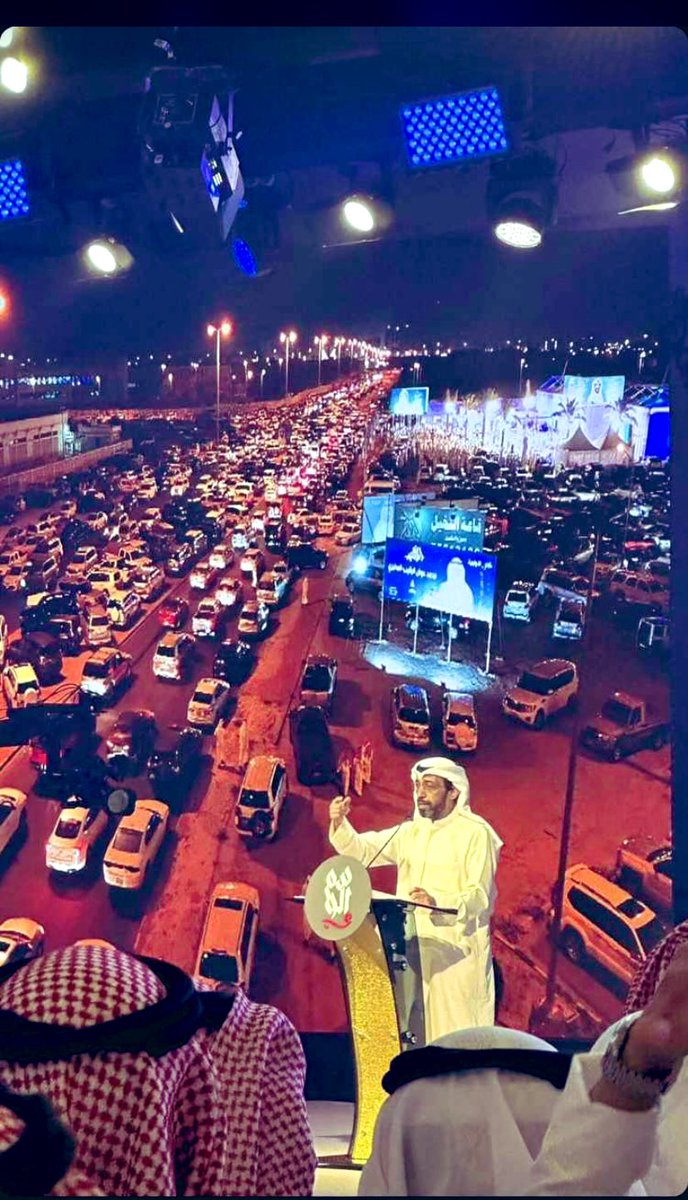 القلم و الألم 🖋🩺✒️ (@tol3t_bk) on Twitter photo الشاعر بدر الحجازي يقول : <a href="/B_dehani/">بدر الحجازي</a>
⬇️⬇️⬇️⬇️⬇️⬇️⬇️⬇️⬇️
#عبيد_الوسمي
مطير ربعك حولك يسار و يمين
يا قايد الفريس .. في معركتهااا
اسم القبيله غير مجموعة الصين
يحق لك تفخر ب اسم ماركتهاااا الشاعر بدر الحجازي يقول : <a href="/B_dehani/">بدر الحجازي</a>
⬇️⬇️⬇️⬇️⬇️⬇️⬇️⬇️⬇️
#عبيد_الوسمي
مطير ربعك حولك يسار و يمين
يا قايد الفريس .. في معركتهااا
اسم القبيله غير مجموعة الصين
يحق لك تفخر ب اسم ماركتهاااا