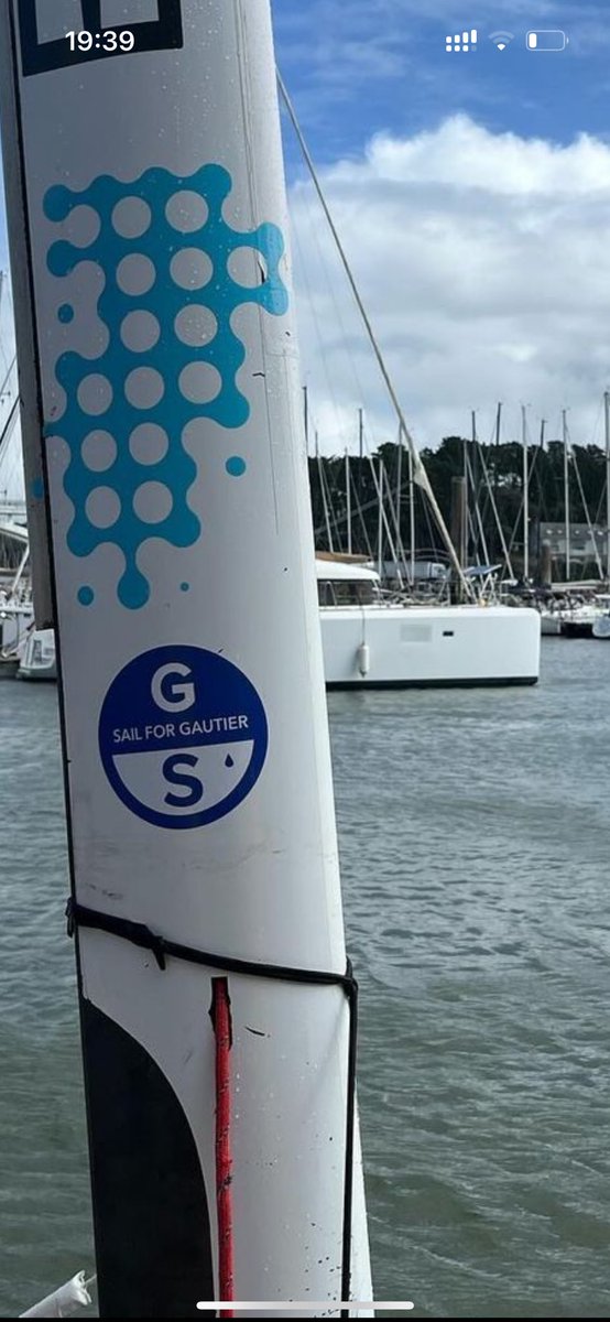 Baptiste Roynette (@broynette) on Twitter photo Joli hommage des marins pendant le <a href="/spiOF/">Spi Ouest-France - Banque Populaire Grand Ouest</a> à Gautier Sergent patron de <a href="/NorthSails/">North Sails</a> France et sail designer d <a href="/alinghiredbull/">alinghiredbullracing</a> décédé il y a peu de temps. ❤️ Joli hommage des marins pendant le <a href="/spiOF/">Spi Ouest-France - Banque Populaire Grand Ouest</a> à Gautier Sergent patron de <a href="/NorthSails/">North Sails</a> France et sail designer d <a href="/alinghiredbull/">alinghiredbullracing</a> décédé il y a peu de temps. ❤️