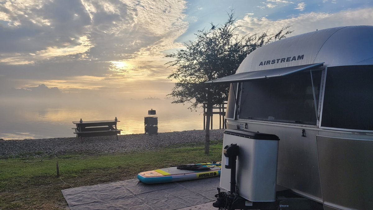 My favorite office space so far this year.

#productmarketing in an #airstream 😁