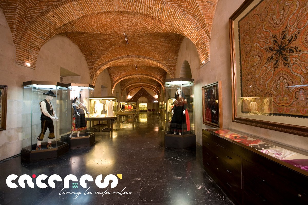 ✅Museo Etnográfico y Textil 'Pérez Enciso' en #Plasencia.

+info ➡️ bit.ly/3IZ5jeY

Cáceres, #livinglavidarelax
@DiputacionCC
@extremadura_tur