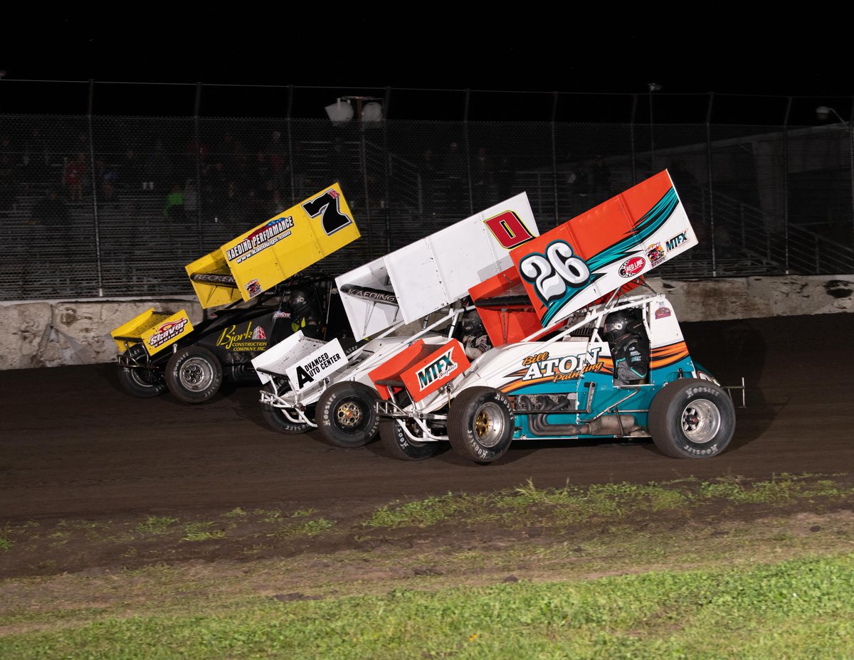 *Friday Night, April 5. $3,000 to win 360 sprint car race. @TinerHirstEnt $100 fast time award. Two drivers will randomly receive a FREE right rear tire. *Kids 12 and under are FREE with paying adult in grandstands. *Read More about this night👉silverdollarspeedway.com/press/article/…