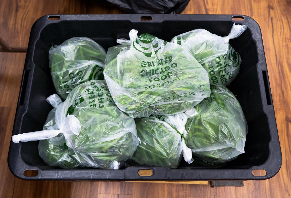 ILStewards's tweet image. Can you make a 30-second phone call &amp;amp; help our friends at the Greater Chicago Food Depository ensure there is funding for the Illinois Farm to Food Bank Program this year? Get a 30-second phone script for you to read &amp;amp; connect to your policymaker! chicagosfoodbank.quorum.us/campaign/58592/