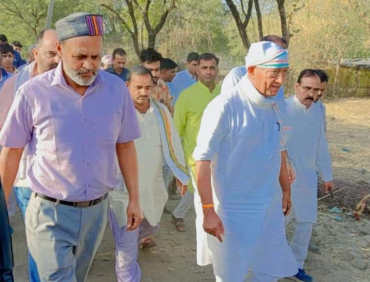 JNLIVinod's tweet photo. वादा निभाओ पद यात्रा में शामिल हुआ! https://t.co/cFUDbbMtrE