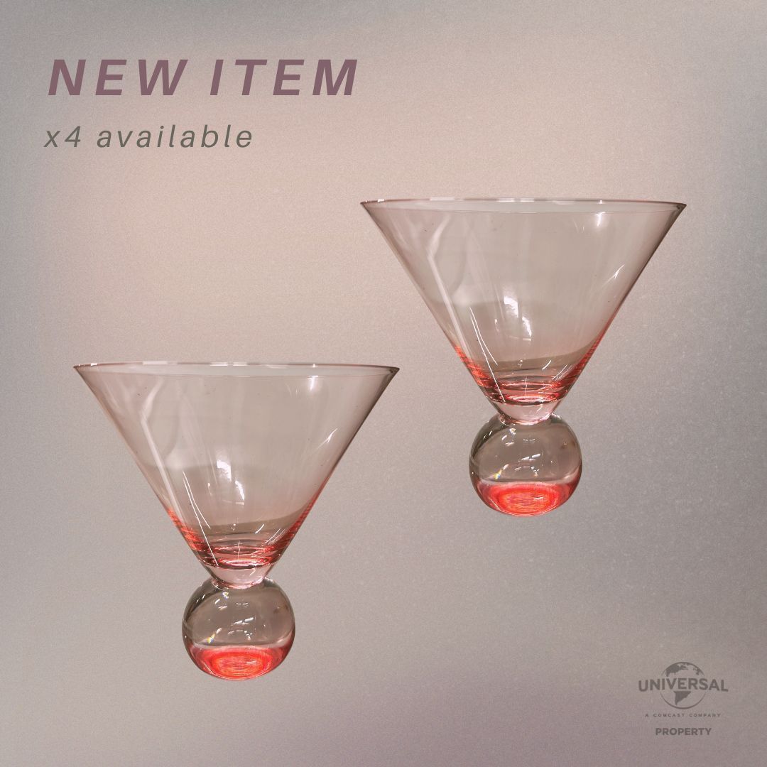 UniStudiosLot's tweet photo. New Arrivals at the Universal Prop department!✨ Some of their new #glassware available as part of their #handprops collection. If you're in LA, come by. If not, they can SHIP #props to your production directly. 🍸
#UniProps #Glass #Drinkware #shiptoyou #cocktails #newarrival https://t.co/S0hIODlLFy