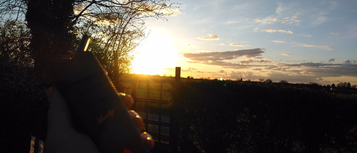 ckXe3's tweet photo. Heute das erste mal in freier Luft Freiheit konsumiert,ohne dabei was Verbotenes zu tun, #CanG sei Dank! 😁
Heute hat sogar die Sonne ☀️ mitgespielt 🌄
#Cannabis #CanG0104 #Entkriminalisierung
#CanGIstDa https://t.co/kdTJvkhpwT