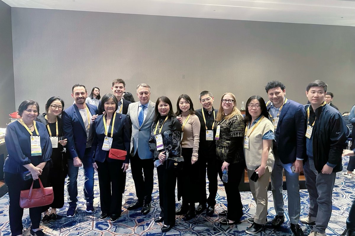 Memorable moments from the USCAP 2024 annual meeting in Baltimore, MD, featuring a warm dinner for residents and fellows hosted by Dr. Fiel, and the Mount Sinai Hospital Pathology Department's Alumni Reception at the Hilton Baltimore Inner Harbor.