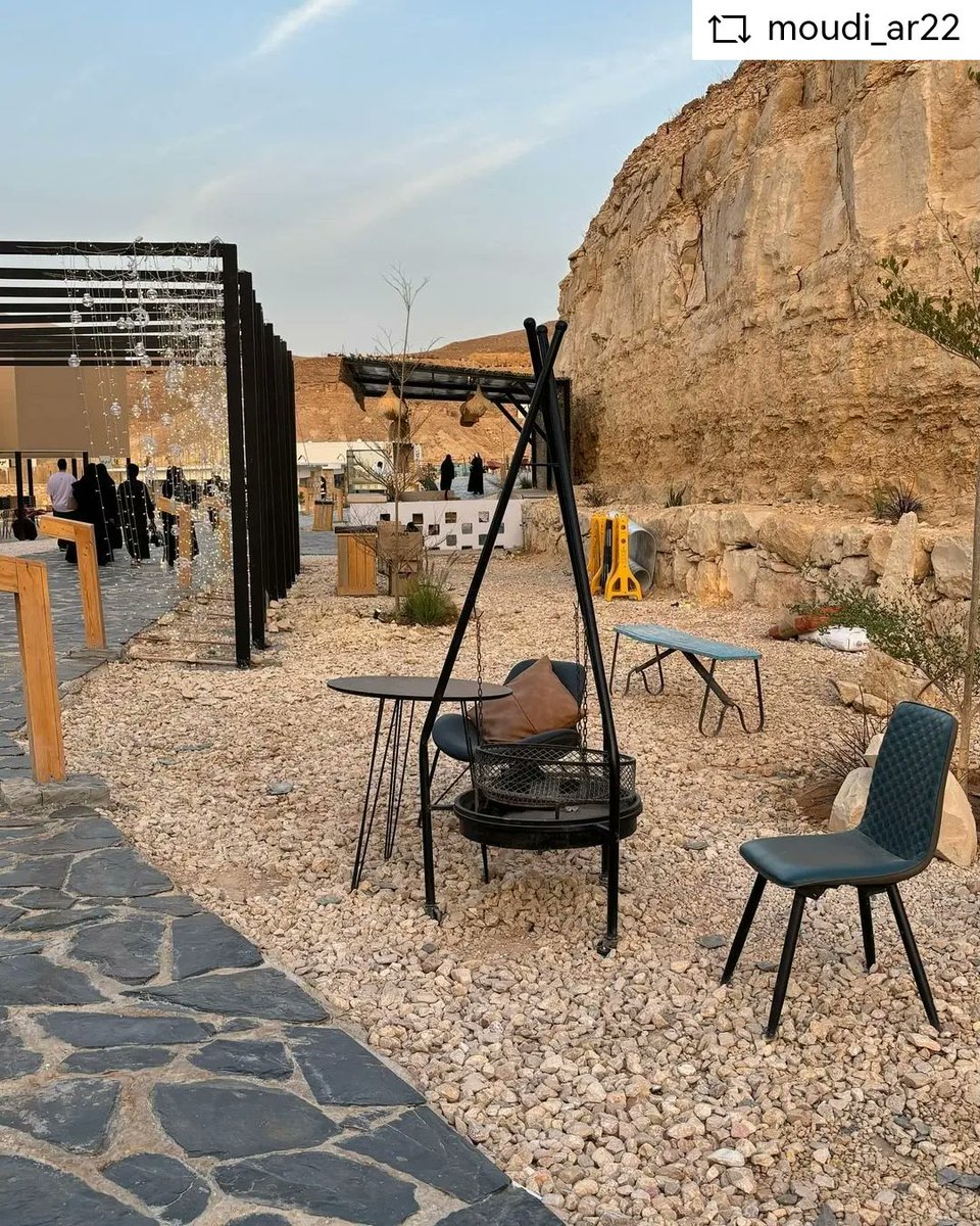 مطاعم الرياض tweet media