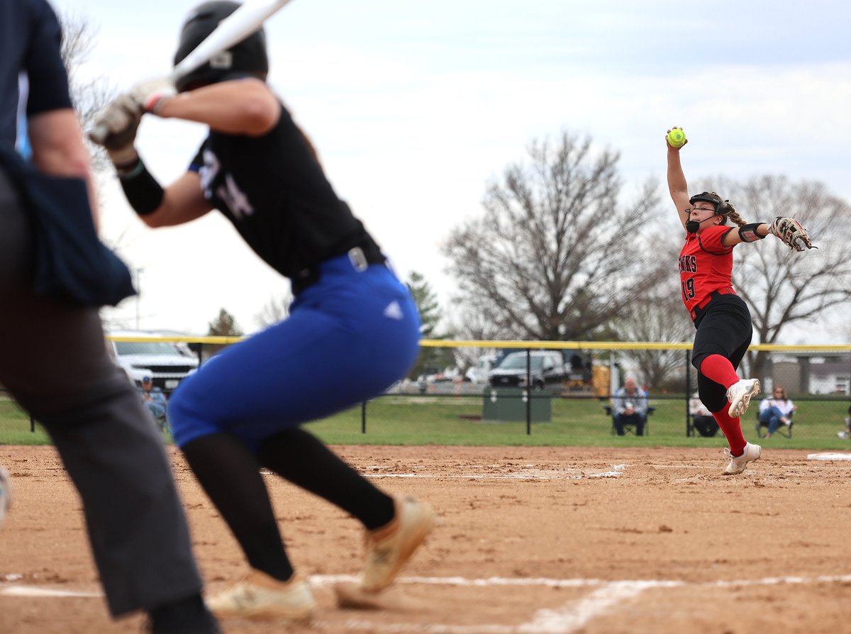 Southeastern Softball vs. IWCC🥎 🗓️3/29 | PHOTOS Photos from Friday's conference double header with Iowa Western⬇️ Full album📸shorturl.at/jyOPS #SCCBlackhawks⚫️