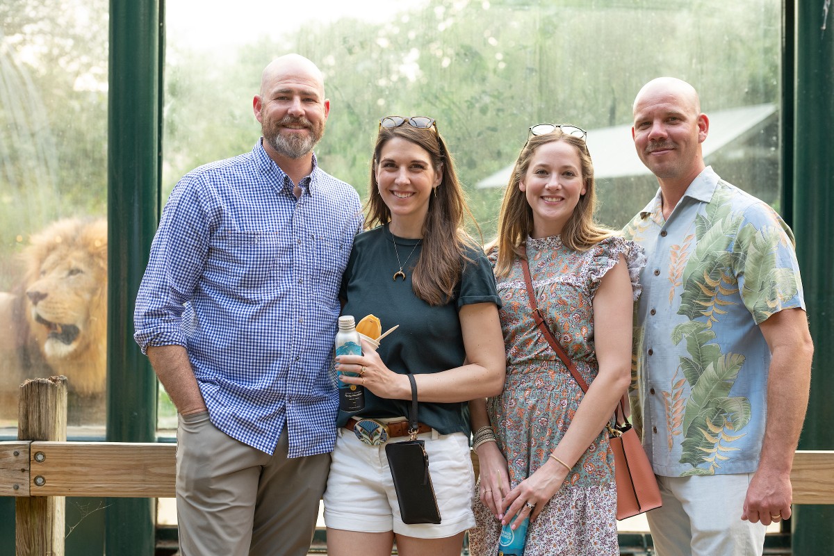 ☀️ Zoo after-hours + Great forecast + Yummy food = Fun times at the Zoo! Don't miss a food-filled evening, with the perfect weather this Friday, April 5 at Feast with the Beasts presented by @txuenergy. Snag your ticket before they sell out: bit.ly/3Ooo4vv