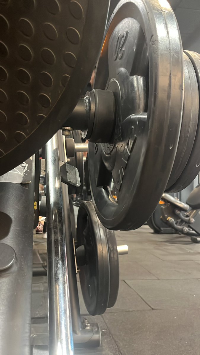 studygiu's tweet image. não tá fácil pra ninguém