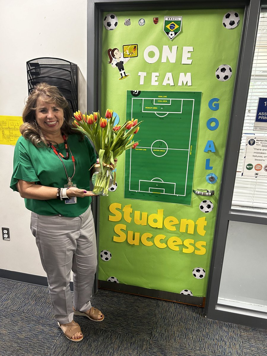 BartonBuff's tweet photo. Happy Assistant Principal’s Week to the best APs around! https://t.co/VUCxxZ6t0j