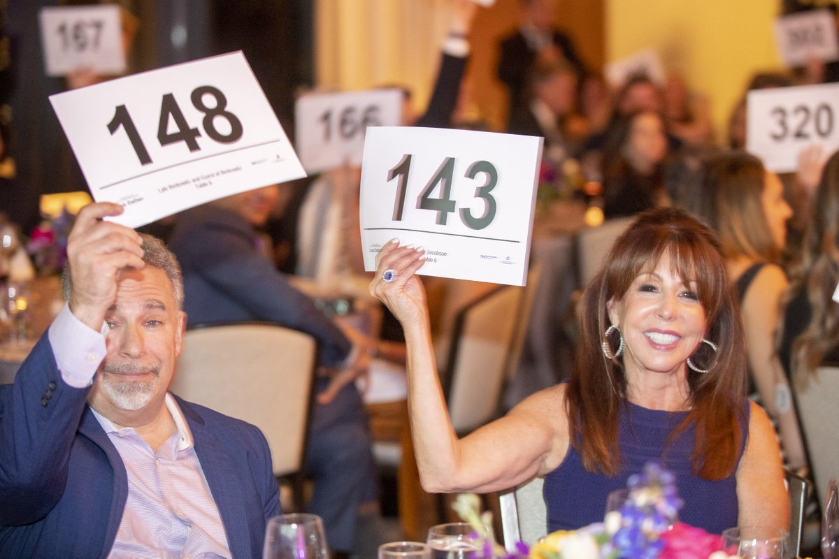 #Throwback to the Minds Matter 2023 gala 📸 We hope to see you again this year at MBTI's hallmark benefit event on May 10, at the Hilton Chicago! Details, tickets, and #sponsorship opportunities can be found here: nmgive.donordrive.com/index.cfm?fuse…. #Philanthropy #BTAM @LurieCancer