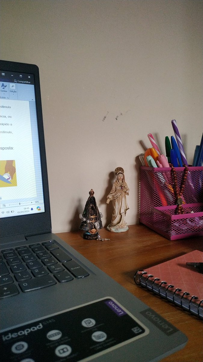 studyjuh's tweet image. Sobre ser uma estudante católica: