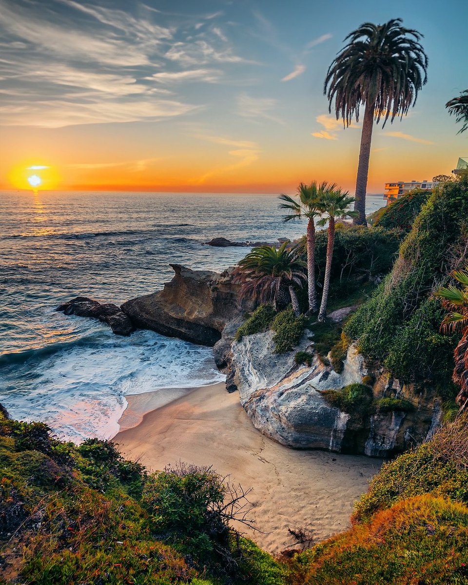 Sunsets at @VisitLaguna just never get old. 🌅 What’s your favorite California beach for sunsets? 🏖️ 📷 _adamdesjardins on IG