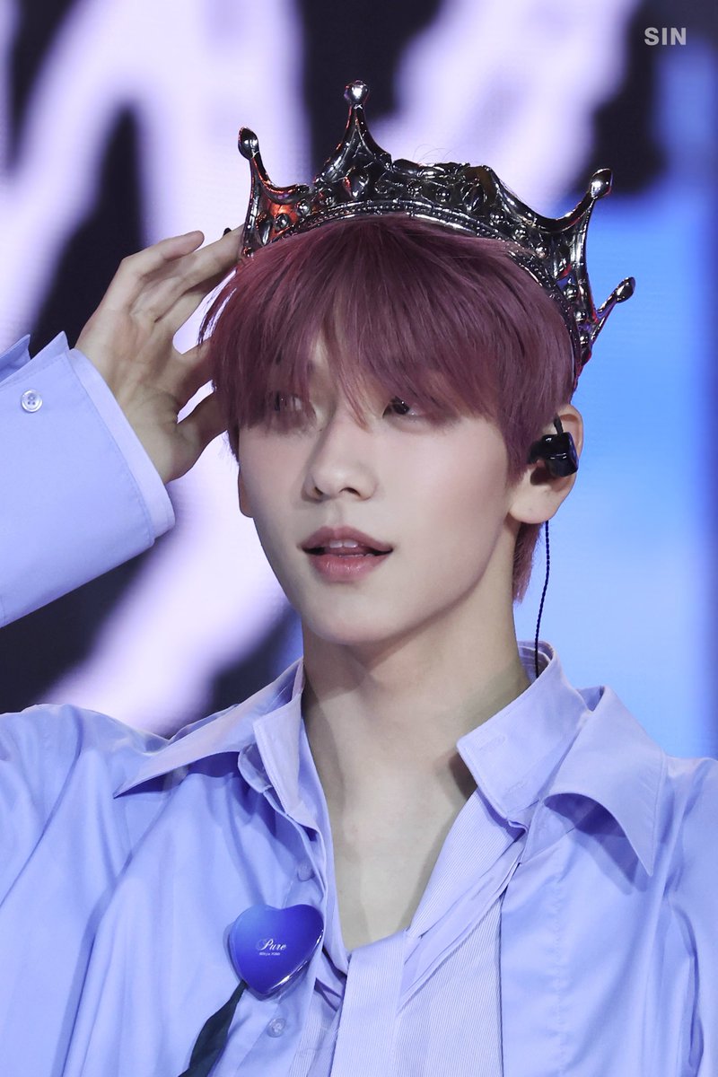 ra1sin81's tweet photo. 240401 👑

#SOOBIN #수빈 #スビン
#txt  #TOMORROW_X_TOGETHER 
#투모로우바이투게더 https://t.co/iOtR4Trdo2
