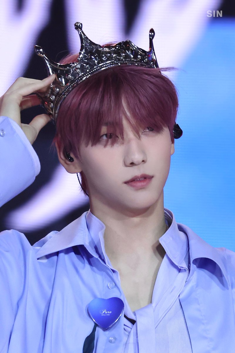 ra1sin81's tweet photo. 240401 👑

#SOOBIN #수빈 #スビン
#txt  #TOMORROW_X_TOGETHER 
#투모로우바이투게더 https://t.co/iOtR4Trdo2