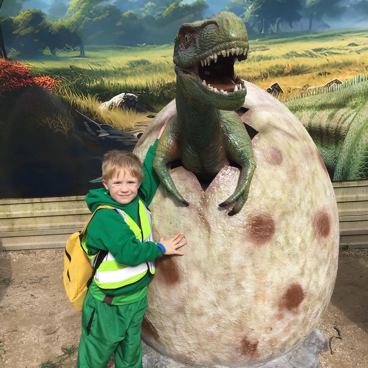 Reception, Year 1 and Year 2 have had a wonderful time learning all about Category 1 animals in Hertfordshire Zoo! They have learned that sun bears love honey and lots of facts about lions, tigers, red pandas, snow leopards and ….. dinosaurs! #happiness