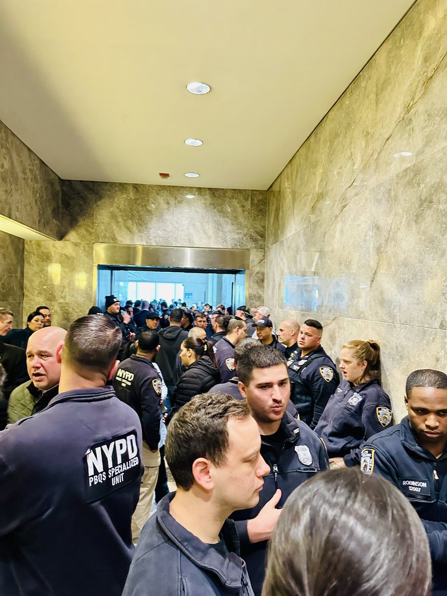 kazdaughtry's tweet image. On Saturday we buried our hero Det. Jonathan Diller. 48 hours later, we’re here standing together at Queens Court for the driver’s part in his death. Your CRT and NYPD officers will always show up for you and for each other.  We’ll be here every court date until justice is…
