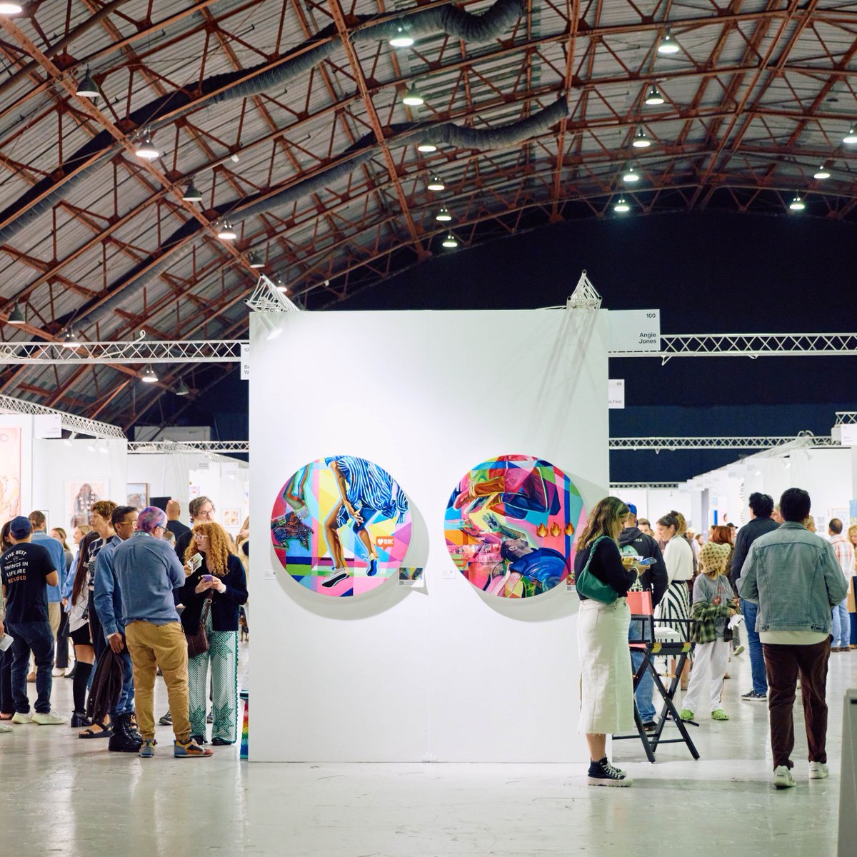 April is Arts, Culture, and Creativity Month, and Santa Monica is kicking things off with @TheOtherArtFair at The @BarkerHanger from 4/4 through 4/7!🎨 This event will feature 140 artists, immersive installations, DJs, and a full bar. bit.ly/3J1ZTQv #santamonica #artfair