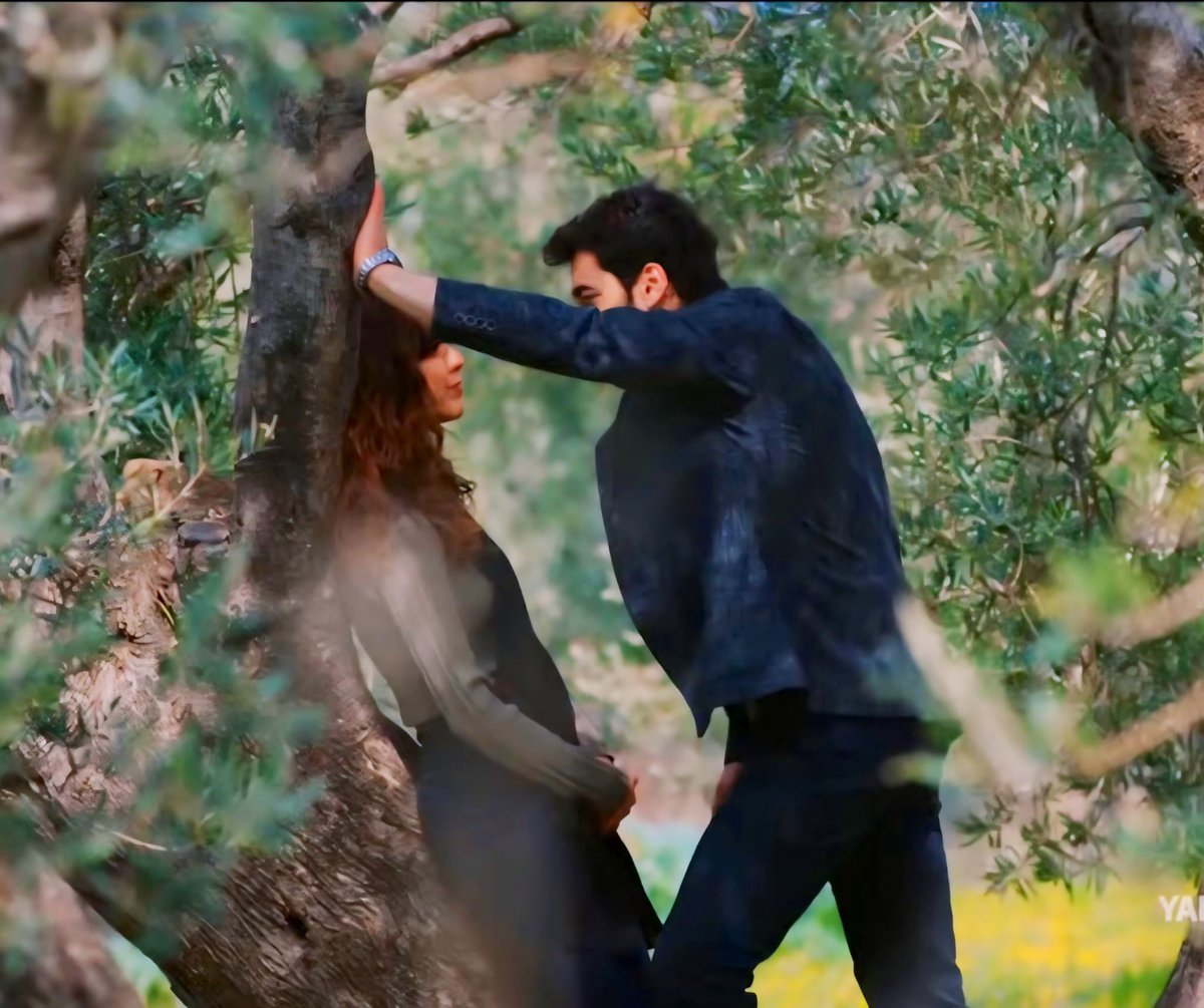 NancyAwaad's tweet photo. How cay you resist him Ela? 🫠
#YabanÇiçekleri #AslıhanMalbora #AkınAkınözü #ElKıl https://t.co/zRZw2UkO2H