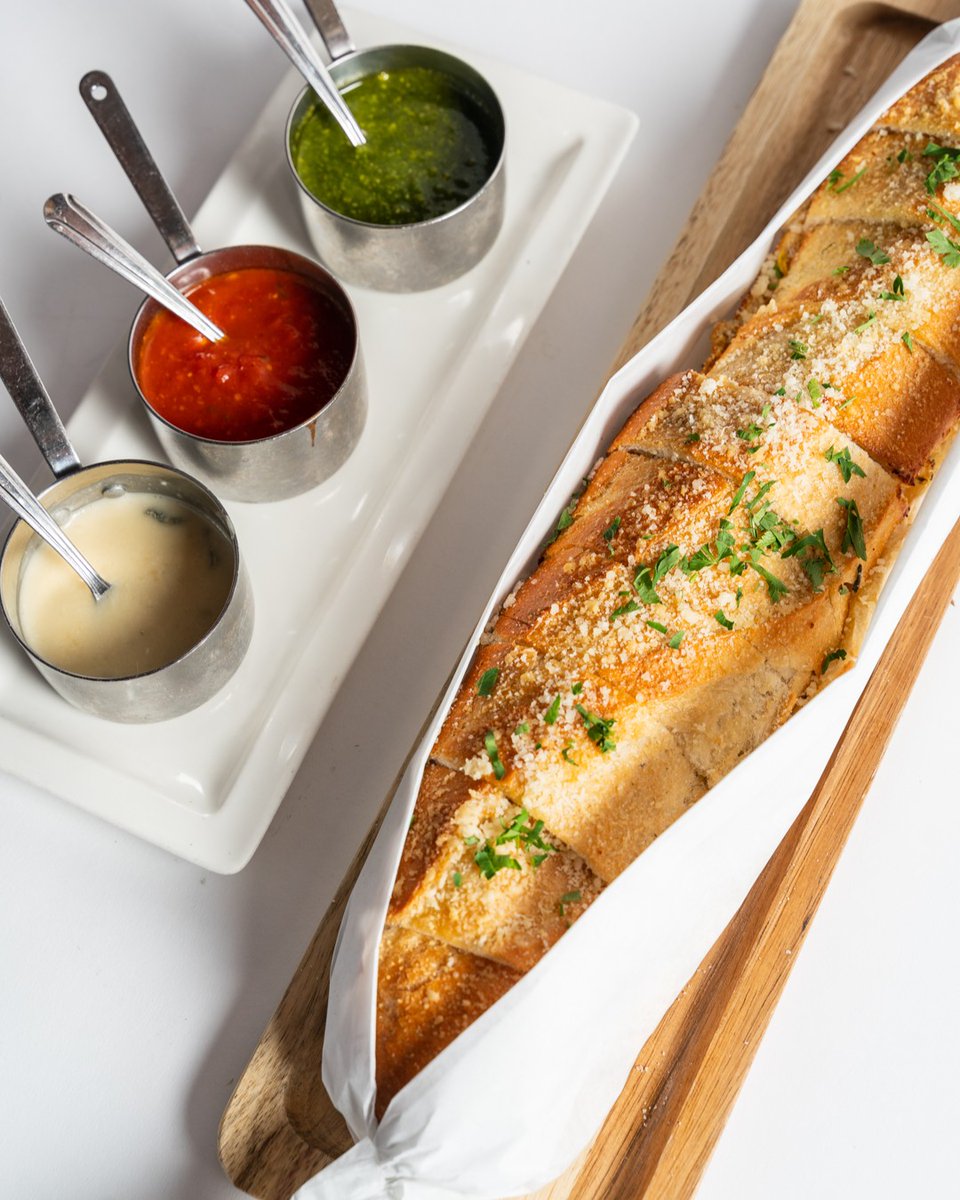 Garlic bread goals. 😍 Make it official and tap the link in our bio for reservations!