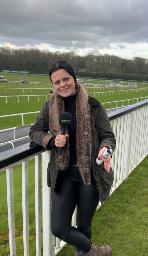 What a day! 35 pieces of content captured today including longer length evergreen content and short social media clips. Racecourse facilities ✔️ Racecourse team ✔️ Horses ✔️ Racegoers ✔️ Betting Ring ✔️ A little bit of everything that all makes up a raceday!