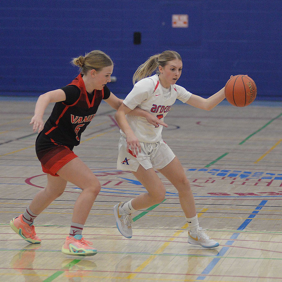 swbooster's tweet photo. Swift Current’s Dani Meyer has been selected for the Prairie Hoops Jamboree, featuring 24 of the top female high school basketball players in Saskatchewan. The event will take place April 12-13 in Saskatoon https://t.co/Nmp72pnYnD