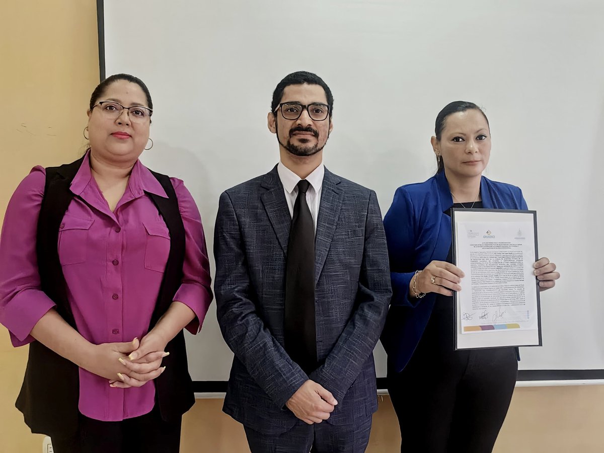 seviah_hn's tweet photo. #PVAHInforma | Como parte del proceso de transparencia e integridad institucional, se concluyó con la selección por meritocracia de la nueva auditora general del PVAH/CONVIVIENDA, en la persona de Vera Suyapa Alvarado Ordóñez. ¡Bienvenida a la gran familia del PVAH! https://t.co/4z2RmOcZRs