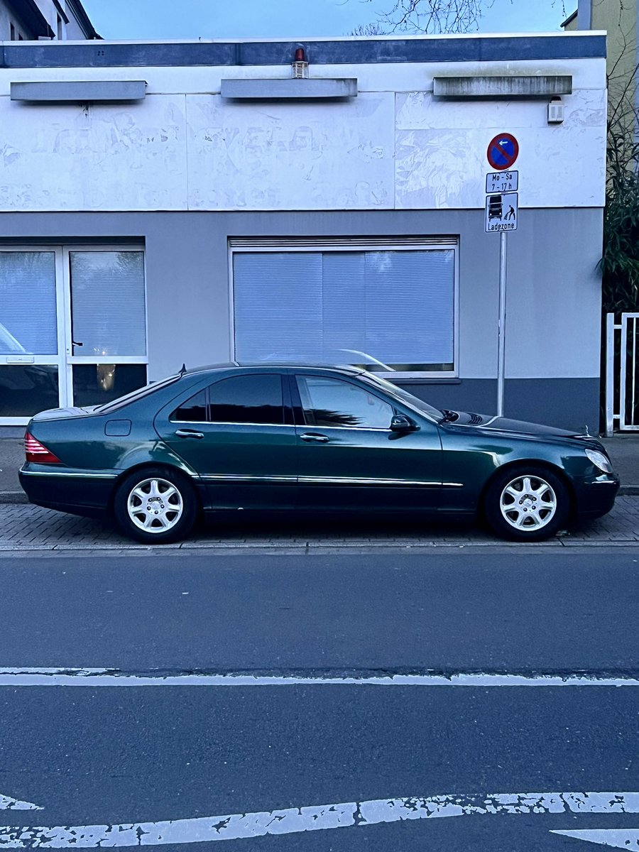 RAM0S_____'s tweet image. I love her #w220