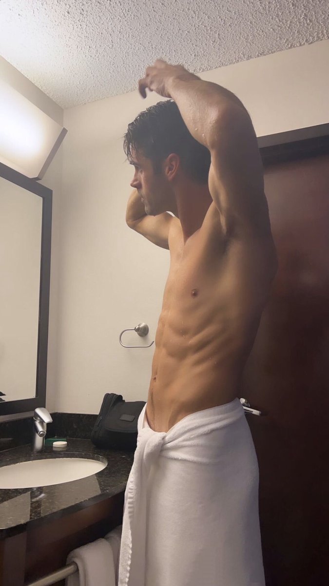 Ph_CW's tweet image. Chad White @Chad__white
instagram.com/chadwhite21