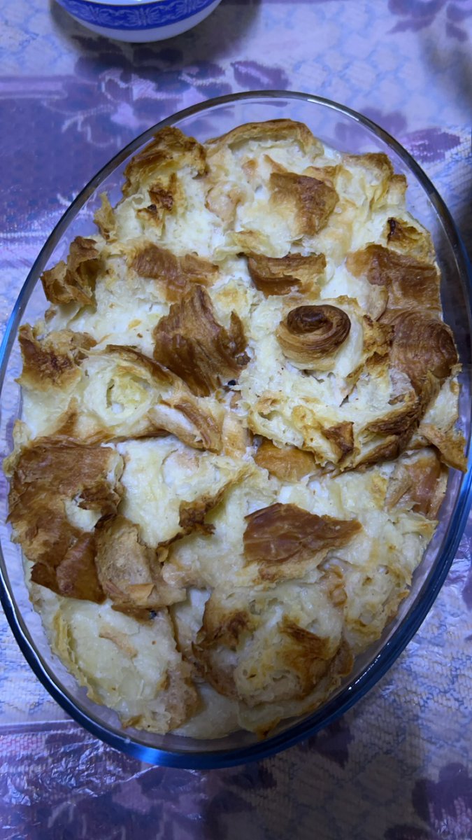 TehreemArshad98's tweet photo. My mom makes the most delicious om ali😭🤍✨
#omali #Ramadan #food https://t.co/ElhS76aYUP