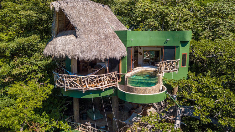 Celebrate Earth Month at these Luxury Treehouse Hotels Around the World luxurytravelmagazine.com/news-articles/…