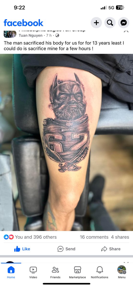 This dude had commitment. Epic tattoo #newheightshow #Eagles <a href="/newheightshow/">New Heights</a> <a href="/JasonKelce/">Jason Kelce</a> <a href="/Eagles/">Philadelphia Eagles</a>