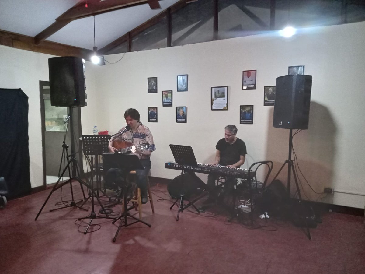 Amigas y amigos, les comparto imágenes de mi presentación del evento privado en el Chilcoa, Club Chileno de Criadores y Ovejeros Alemanes. Un fuerte abrazo.