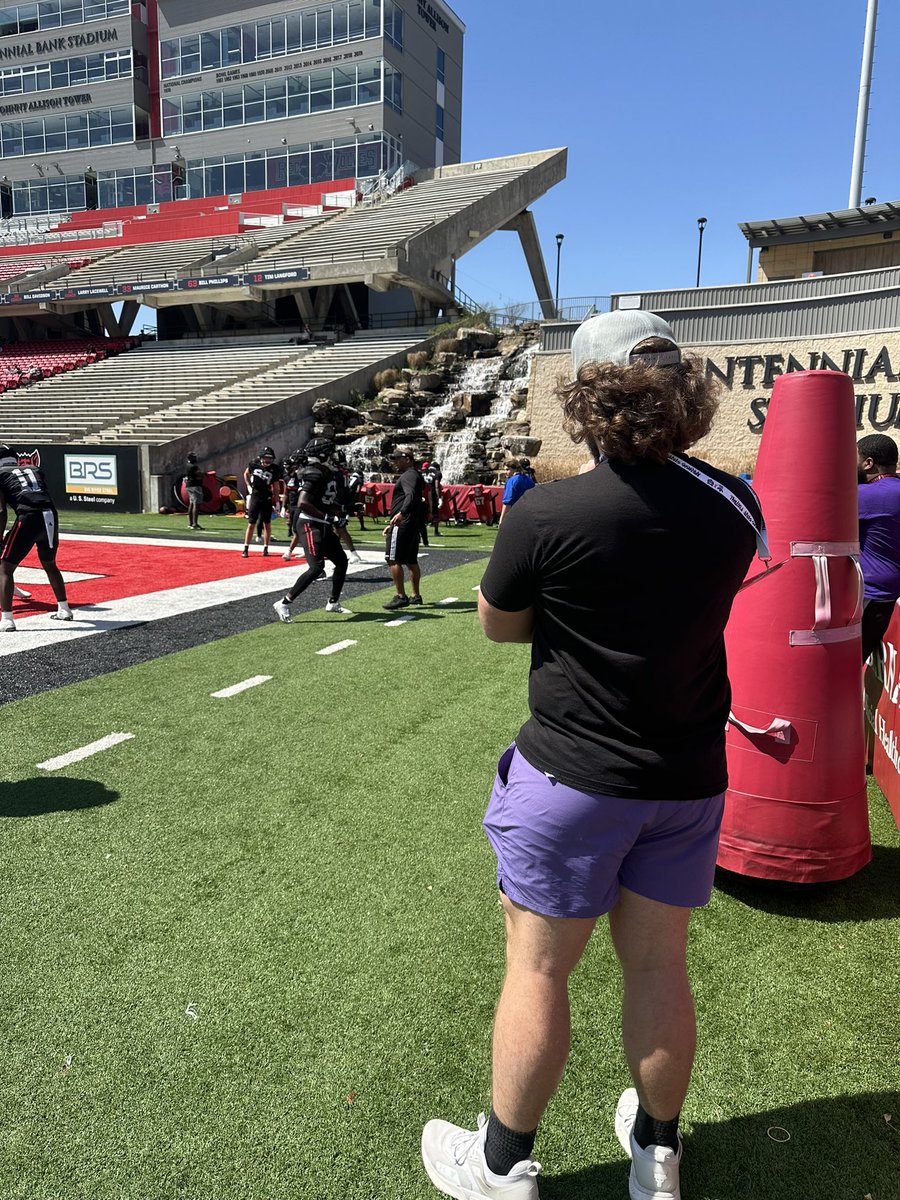 MasonIsbell99's tweet photo. Had a great time and experience at @ArkansasStateFB this weekend  , thank you coaches for the hospitality and I hope to be back in the near future! @CoachReynolds81 @CoachButchJones @CoachAKwon @CoachNickGrimes @CoachLovings @CoachTMiller18 @Coach__fitz @SlafkaJeff https://t.co/7CdxCXN6DA