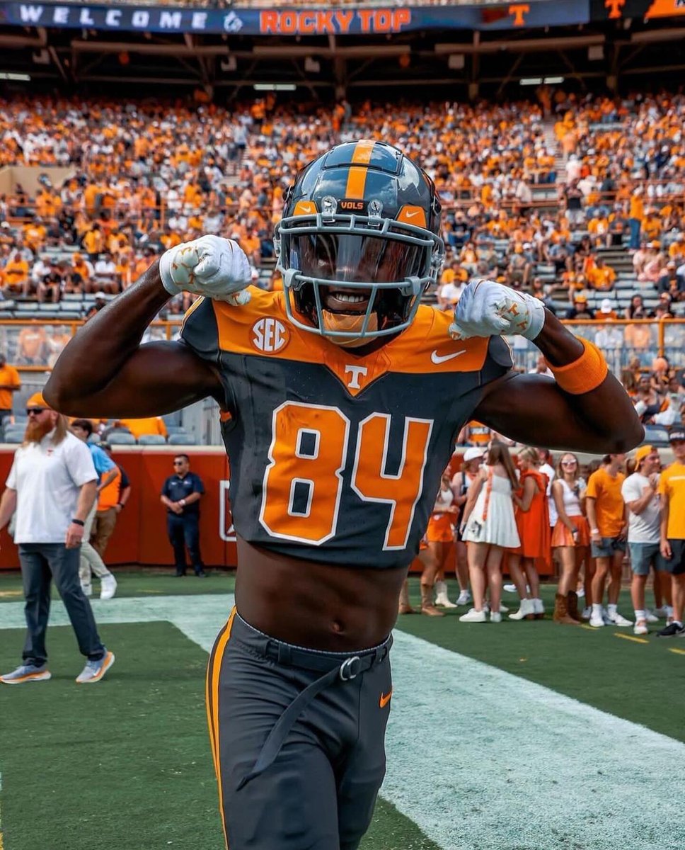 #AGTG After a great conversation with @DeRailSims,i am blessed to receive an offer from @Vol_Football @Joshuwastump @craig_stump @GrreeggCampbell @Coach_Cain7