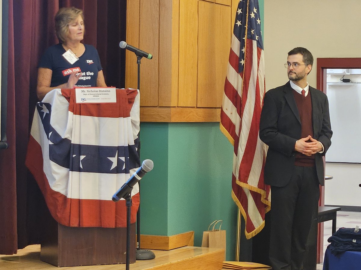 SenBruceTarr's tweet image. Recently, I had the honor of being a judge at the annual Hamilton-Wenham Civics Bee hosted by the League of Women Voters of Hamilton-Wenham, MA at the Miles River Middle School. It was a spirited competition centered around the theme of Elections and Voting.
#LeagueOfWomenVoters