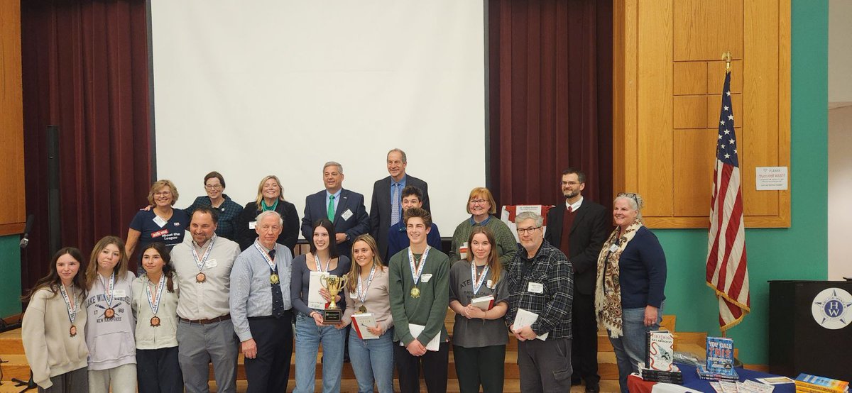 SenBruceTarr's tweet image. Recently, I had the honor of being a judge at the annual Hamilton-Wenham Civics Bee hosted by the League of Women Voters of Hamilton-Wenham, MA at the Miles River Middle School. It was a spirited competition centered around the theme of Elections and Voting.
#LeagueOfWomenVoters