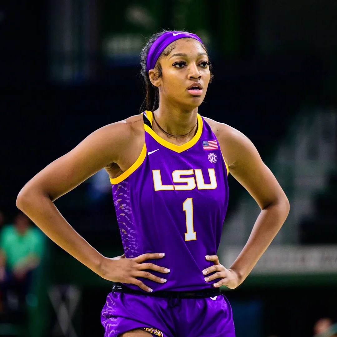 Angel Reese in the loss tonight: 17 points 20 rebounds She’s a beast. Amazing career from her.