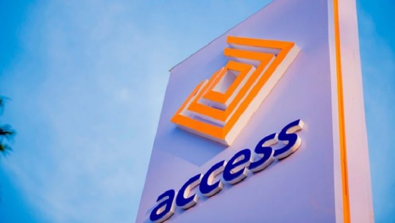 ndekekwe's tweet image. Thanks Access Bank for being bold to make what everyone knows PUBLIC: “Nigerian multinational commercial bank Access Bank, in its latest 2023 financial report, reportedly lost N6.5 billion from fraud and forgery, up from N1.44 billion the previous year. Fraudulent transfers,…